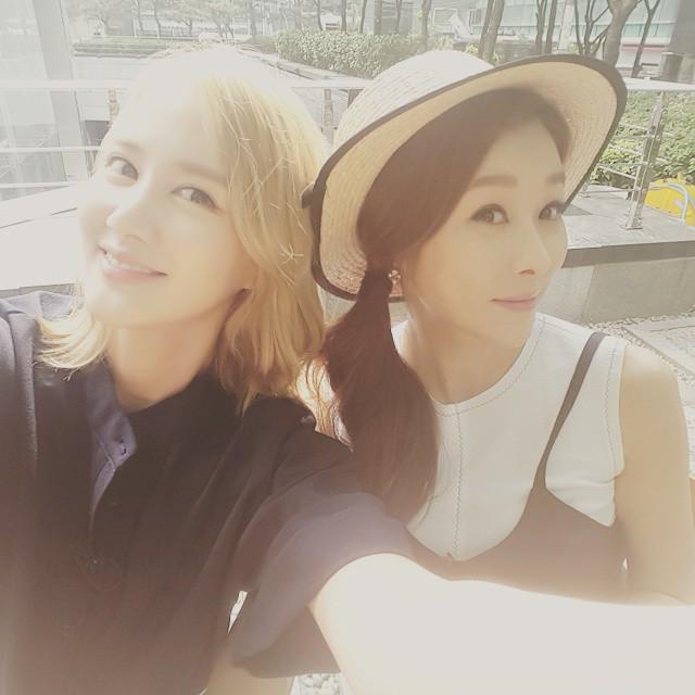 Spica_Tweets's tweet photo. [Trans] #HyunYoungSenior♡ #TheirBrunch #TastyFood #shopping #BrideClass #HelpfulTime #but unnie's face is so small.🙈😶 http://t.co/VYOM4rA8lw