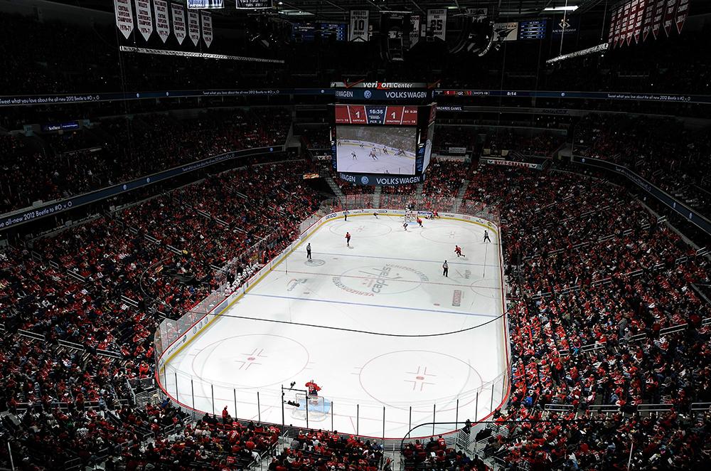 Capitals's tweet photo. MUST READ: MIke Vogel (@VogsCaps) completely breaks down every aspect of the '15-16 #CapsSched http://t.co/gid0uK41r2 http://t.co/BhXQZPSv0z