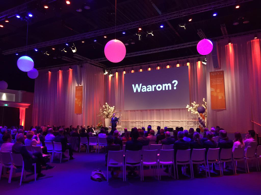 #Ben_Tiggelaar geeft een indrukwekkende presentatie over het hart van de verandering bij #NEVI Inkoopdag 2015.