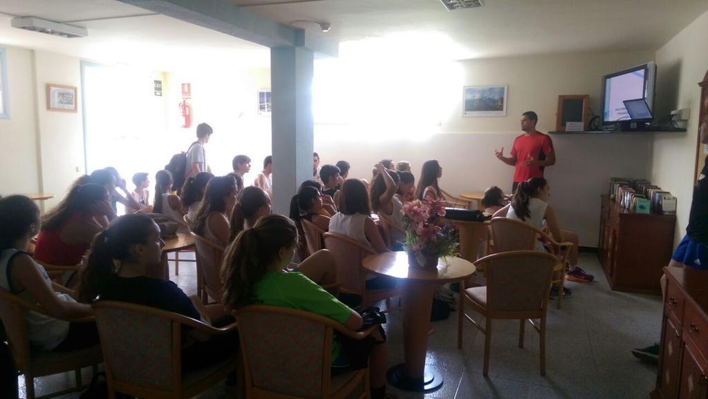 SmAdeje's tweet photo. Repasando el dia #esteañopromete http://t.co/e0lWT9a2Td