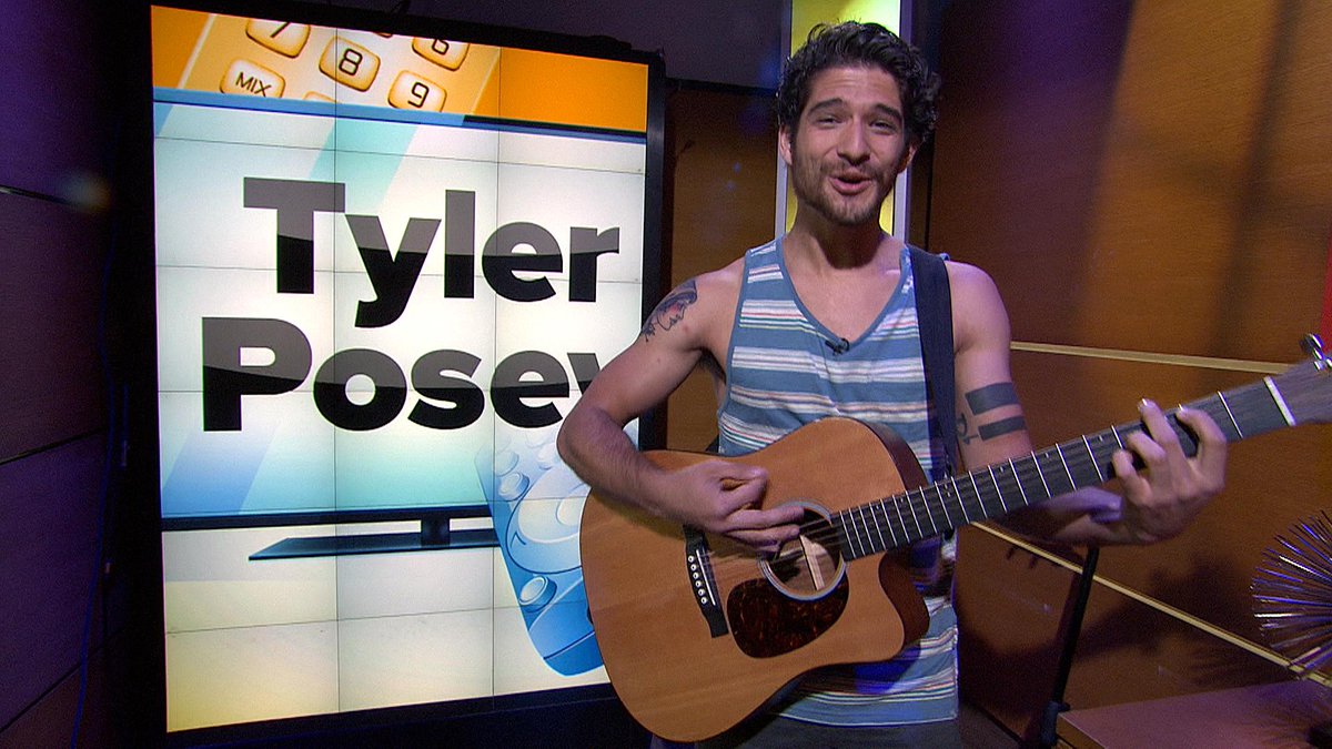 JennaSheinelle's tweet photo. Look who's up next... @tylergposey! #KLGandHoda http://t.co/NNtKfPUCLx