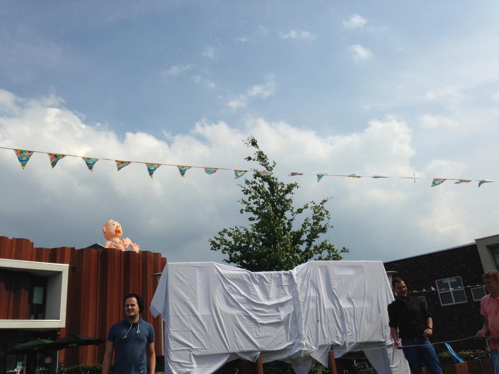 edanker's tweet photo. LevelZ is 6 jaar en definitief uit de luiers! http://t.co/XUKzFe2U8G