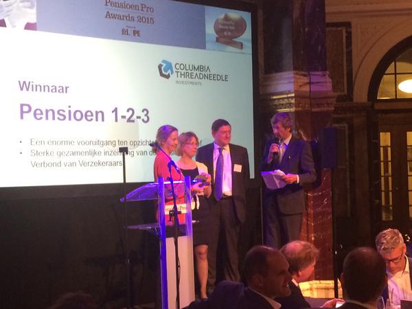Onze Pensioen 1-2-3 wint Innovatieprijs 2015, Helemaal trots op ons team! Lees verder op bit.ly/1RzsxV5