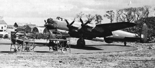 AvroLancKB882's tweet photo. #KB882 restoration on #twitter Follow us for official updates and information. #AvroLancaster #RCAF #Lancasterbomber http://t.co/dpEyWzLLOy