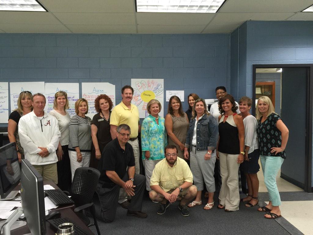 PDrocks's tweet photo. This group of Admins rocked -thanks for a great week! #techintegration #projectoptimize #schultzcenter http://t.co/gxRz7vC4WQ
