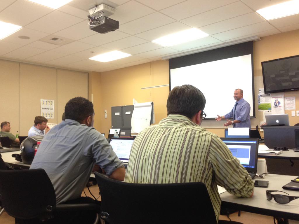 SJSoika's tweet photo. Reviewing a 'tight' charter goal, its objectives and their benefits. #120VC #vets #ProjectManagement http://t.co/0Y9QNaJRQz