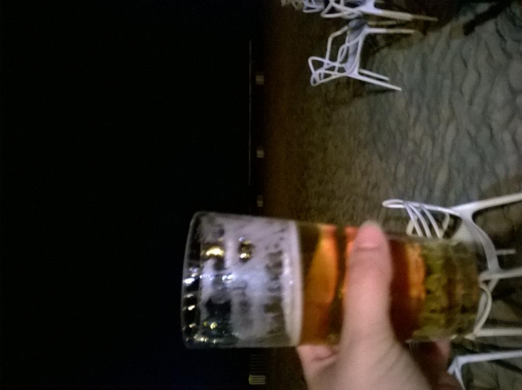 jesslop82's tweet photo. Disfrutando con mis amores, @lorddraco68, mi princesa y kiko http://t.co/iU7ifbeGXU