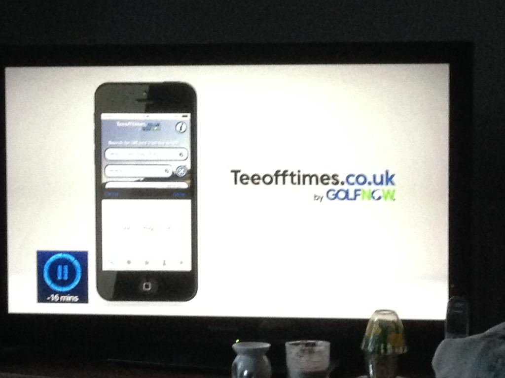 Edes_4's tweet photo. Just sat down with my cat Pamela to watch a bit of golf and I'm loving this! http://t.co/rc3zojI0tL