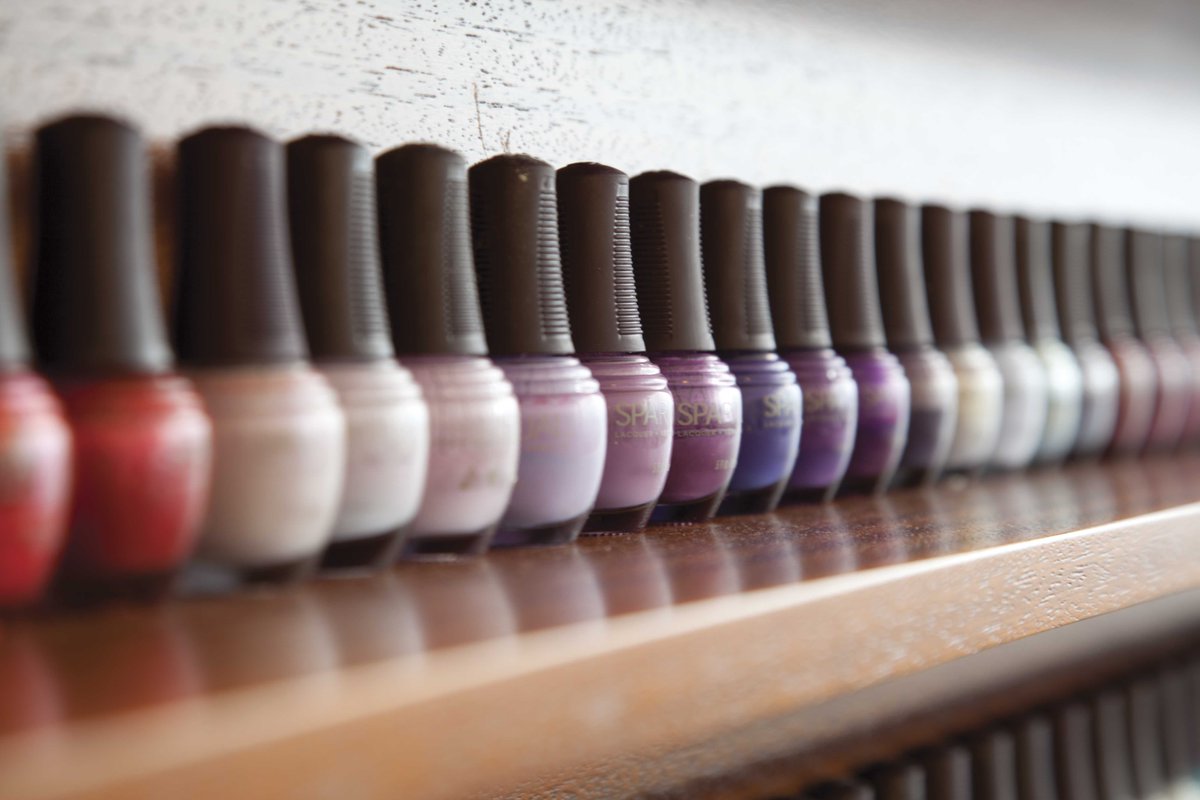 VdaraLV's tweet photo. Get Perfectly Polished for your night out in #Vgeas with our mani + pedi daily special. http://t.co/tE5DPOBcq5 http://t.co/IBeDGJaZru