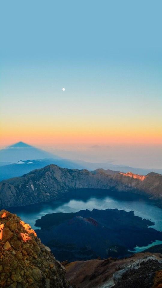Sunrise Rinjani RT <a href="/erikawijayaaa/">Erika Wijaya K.</a>: Nemu di linedeco nih min. bagus kan? infolombok 😍😘