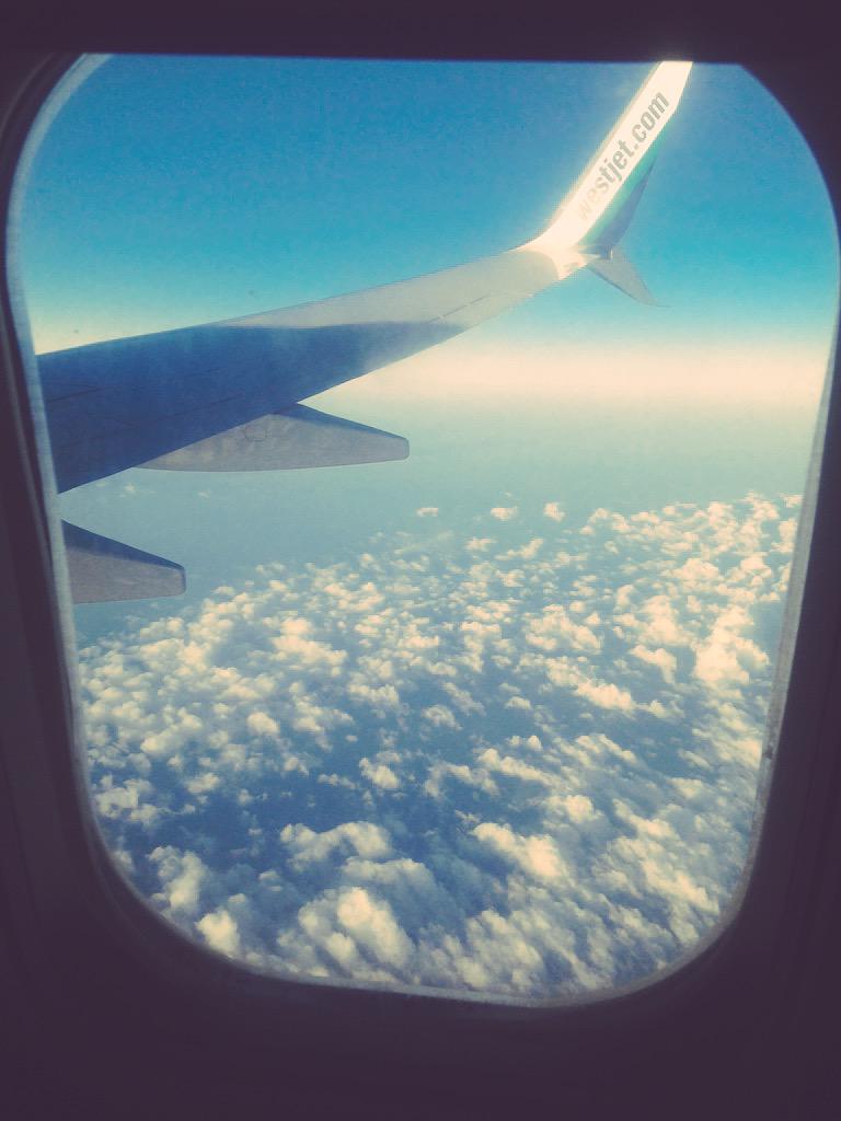 Misnerkb's tweet photo. Surprised everyone back home today! #excited #NovaScotia #hellofamily #Surprise http://t.co/JuStLutIef