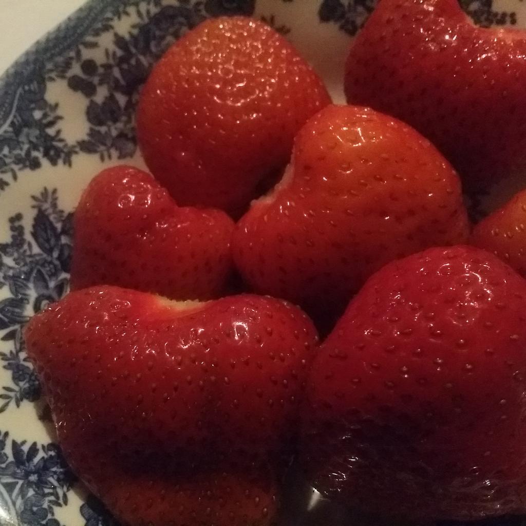 jasingh's tweet image. That time of year again #strawberry #fresh