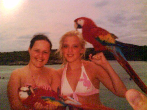 <a href="/AshleejayMc/">Ashlee Mcnaughton❌</a> cant believe how long ago we went to mexico, we only look like bairns #throwbackthurday