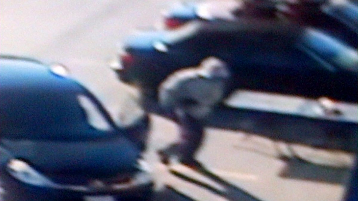 CP24's tweet photo. UPDATED: Gunman had 'a purpose' when he opened fire at Woodbridge cafe: police
http://t.co/MAkTw8C6ZH http://t.co/yAzIXfPCYe