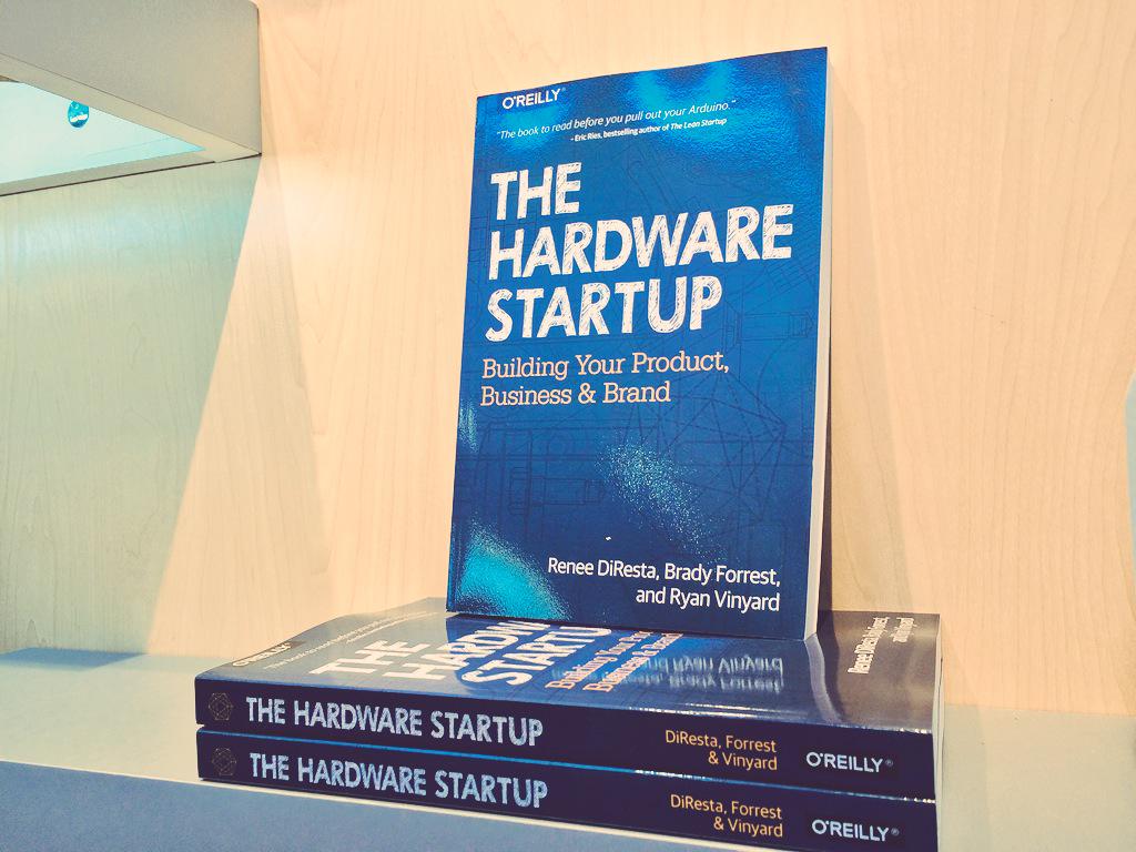 highway1io's tweet image. It&apos;s day 2 of #SolidCon. Don&apos;t miss @brady @RAVinyard and @noUpside talk about #TheHardwareStartup at 3:55pm!