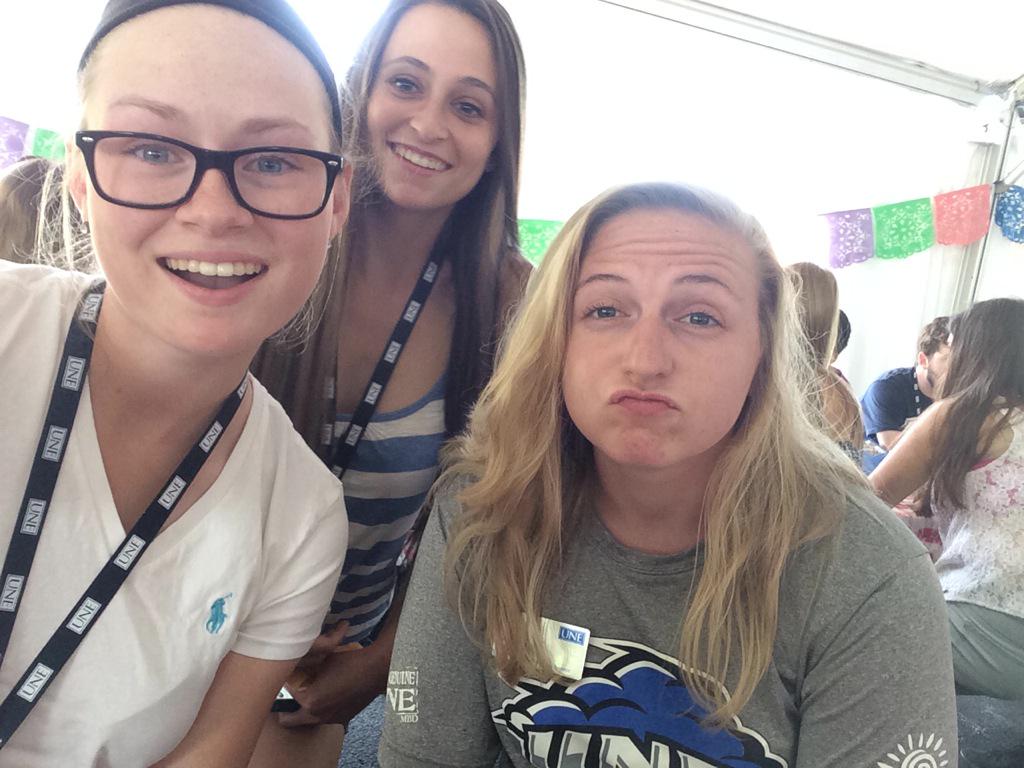 ShaeKelliher's tweet photo. Not as candid as the others but it still counts as a #tesscam #UNEOrientation15 @UNE_OL_Tess http://t.co/3ZYUG15DlA