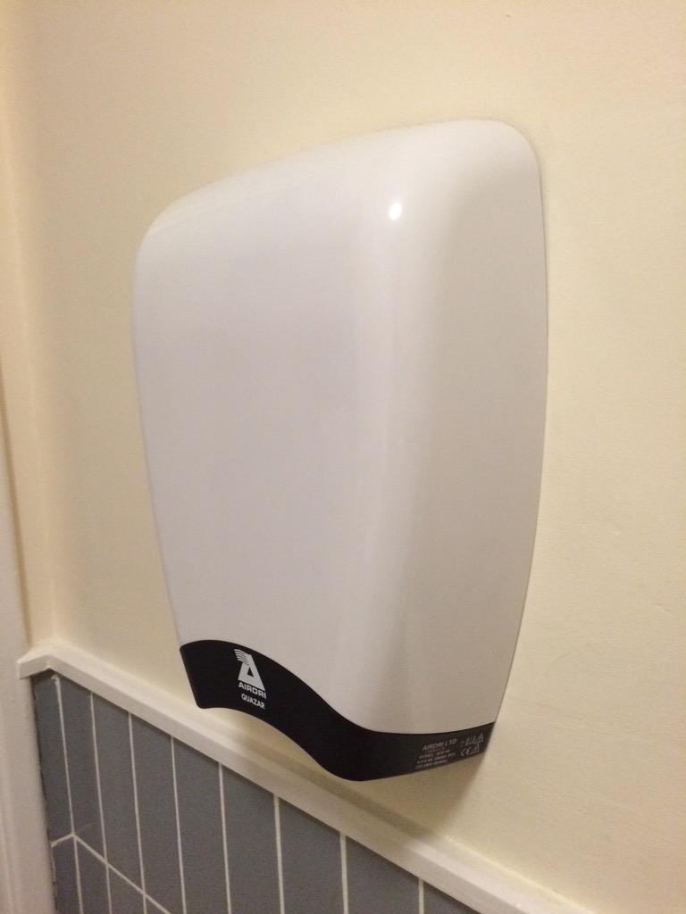 airdriltd's tweet photo. @CannonHygieneUK our #Quazar is only a 1000 #KW #energyefficiency http://t.co/Gqx9g33EZN