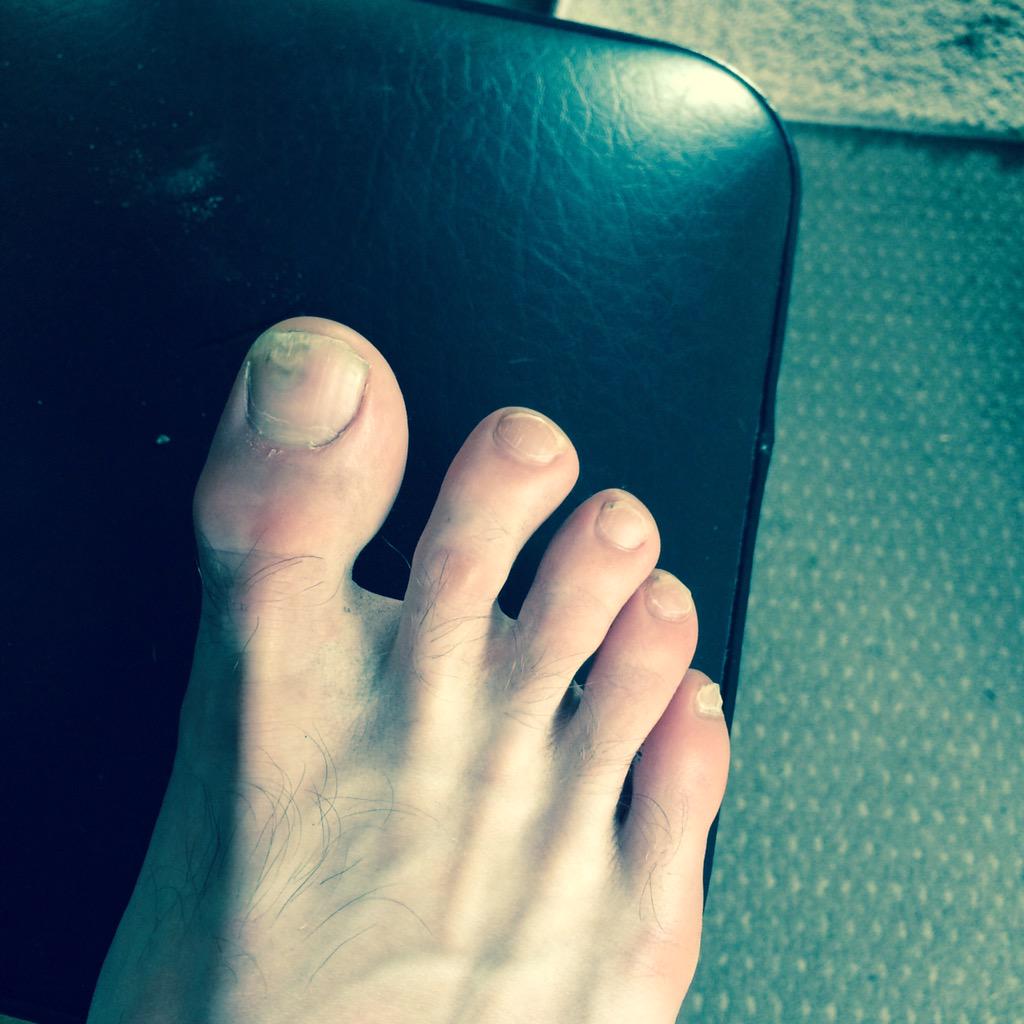 Ledge_FC's tweet photo. Fuck prom nails. Should be nails like these, footballing nails! Can you guess the player? #FuckPromItsGay #LedgeToe http://t.co/tA4fdjZrNw