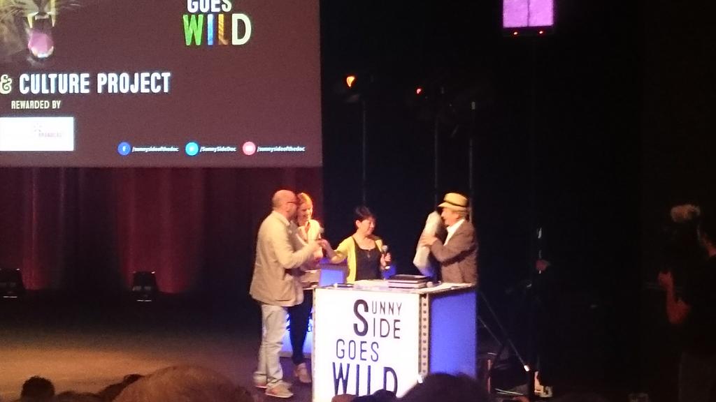 priminews's tweet photo. Merci @SunnySideDoc pour le prix Best Arts &amp; culture project remis à Alexandre Cornu @TambourdeSoie @priminews http://t.co/tEtEApYEdt