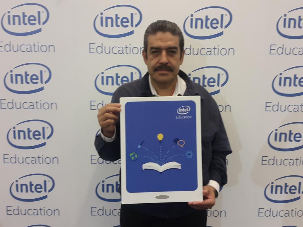AulaVirtual_UTN's tweet photo. @IntelEDU #ElequipoAdecuado http://t.co/k9t1246fl0