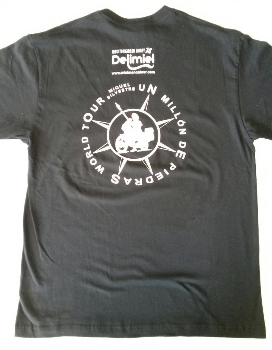 mielmoncabrer's tweet photo. #Sorteo de 5 camisetas de @miquelsilvestre! Descubre cómo lucir el negro nómada este verano! http://t.co/UUVcpye4v8 http://t.co/wQxRw9218l