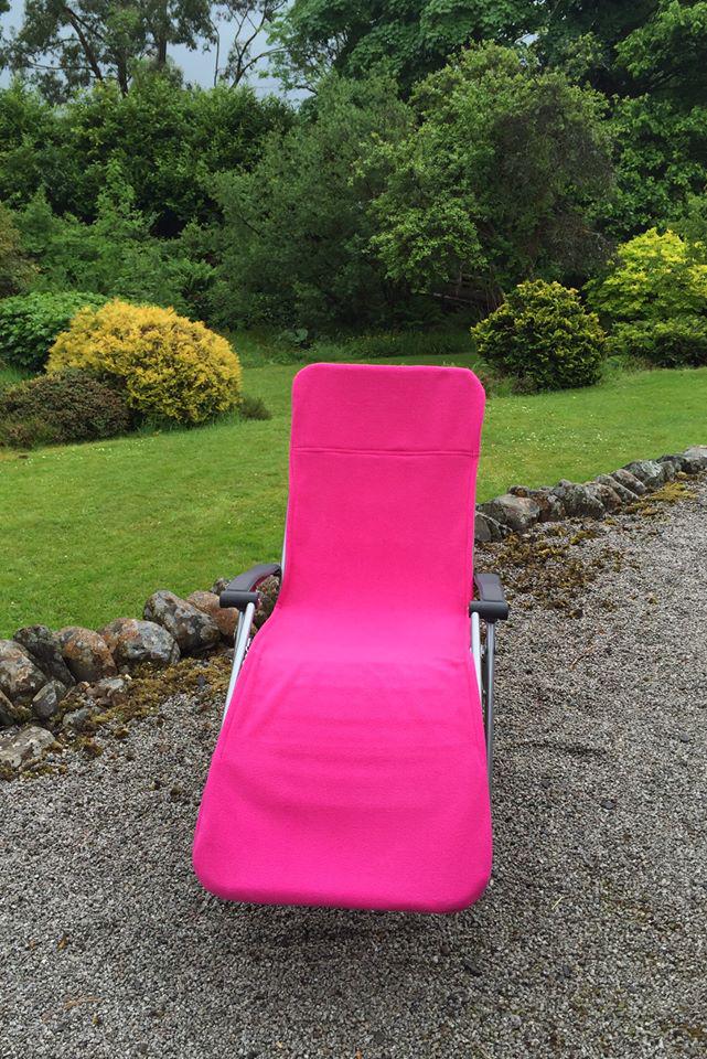 SingersLane's tweet photo. Tired old #lafuma #reflexology chair? Try this new hot pink cover for an instant facelift &amp; very comfortable clients. http://t.co/imXcDYYBvL