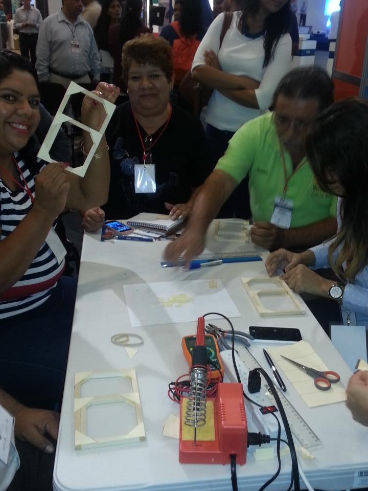 McaplanMarcelo's tweet photo. Aprendiendo juntos en educastem @educoas #educastem @SFTinitiative http://t.co/oEW2yYZhii
