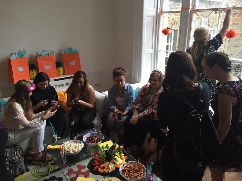 Amy_Beam's tweet photo. Check out all of these beautiful bloggers chatting at our #SummerLovin event! @RDC_Dublin #rdcpr #wegetwomentalking http://t.co/IszK8Q8dEe