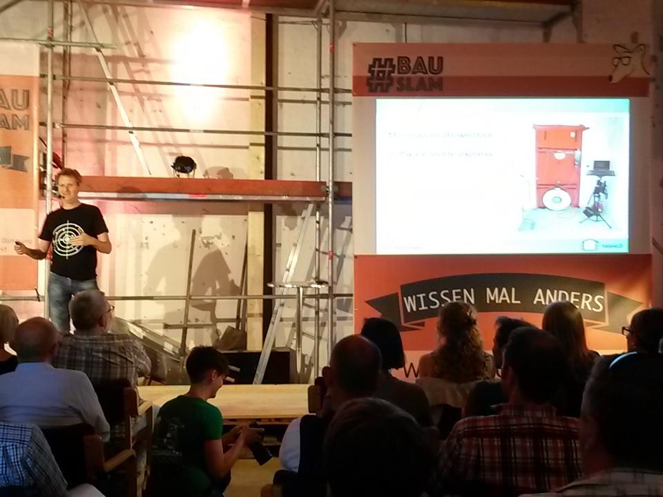 Holger Merkel @bionic3gmbh jetztauf der Bühne zum Thema #BlowerDoor <a href="/BlowerDoor_GmbH/">BlowerDoor GmbH</a>