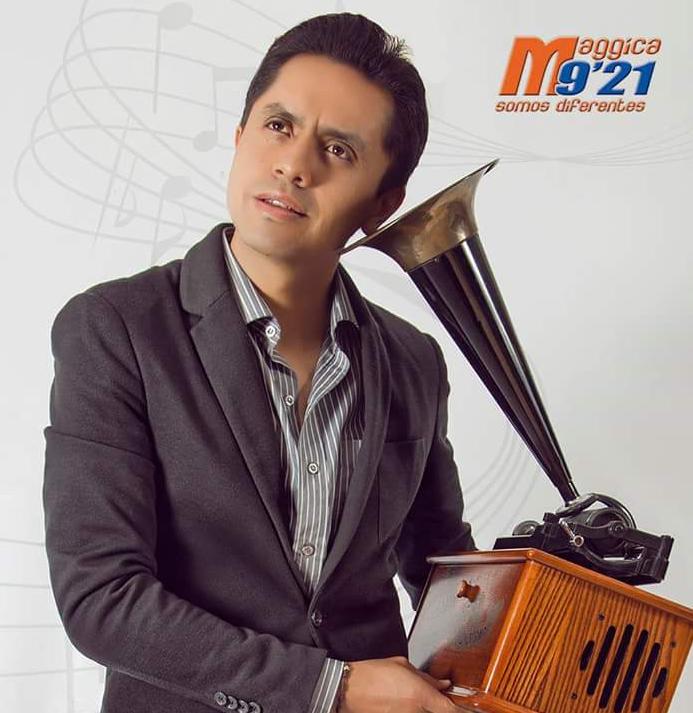 magicafmecuador's tweet photo. Mággica F.M. despide a un Grande de su equipo...éxitos en tu vida personal y profesional @hansochoa http://t.co/pYvzTkjEOI