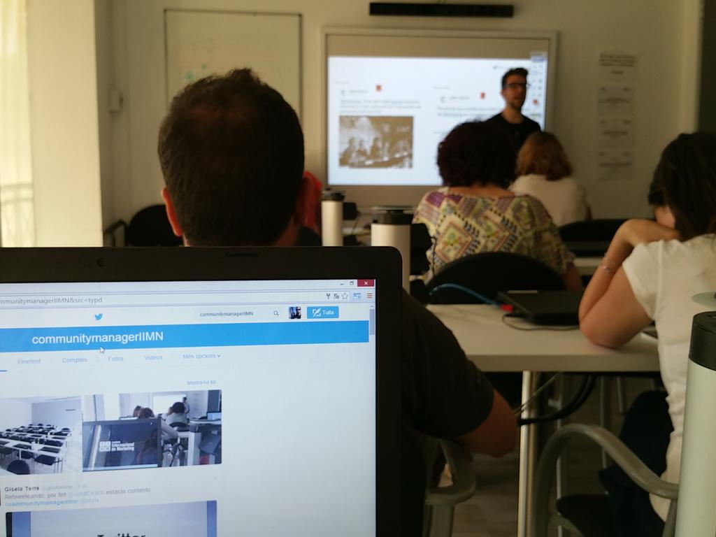 E_recuperation's tweet photo. Un #descansito?? Compañeros #rettwitear a tope que @JordiCirach no nos da descanso!!! http://t.co/cy7OnQ3ZAj