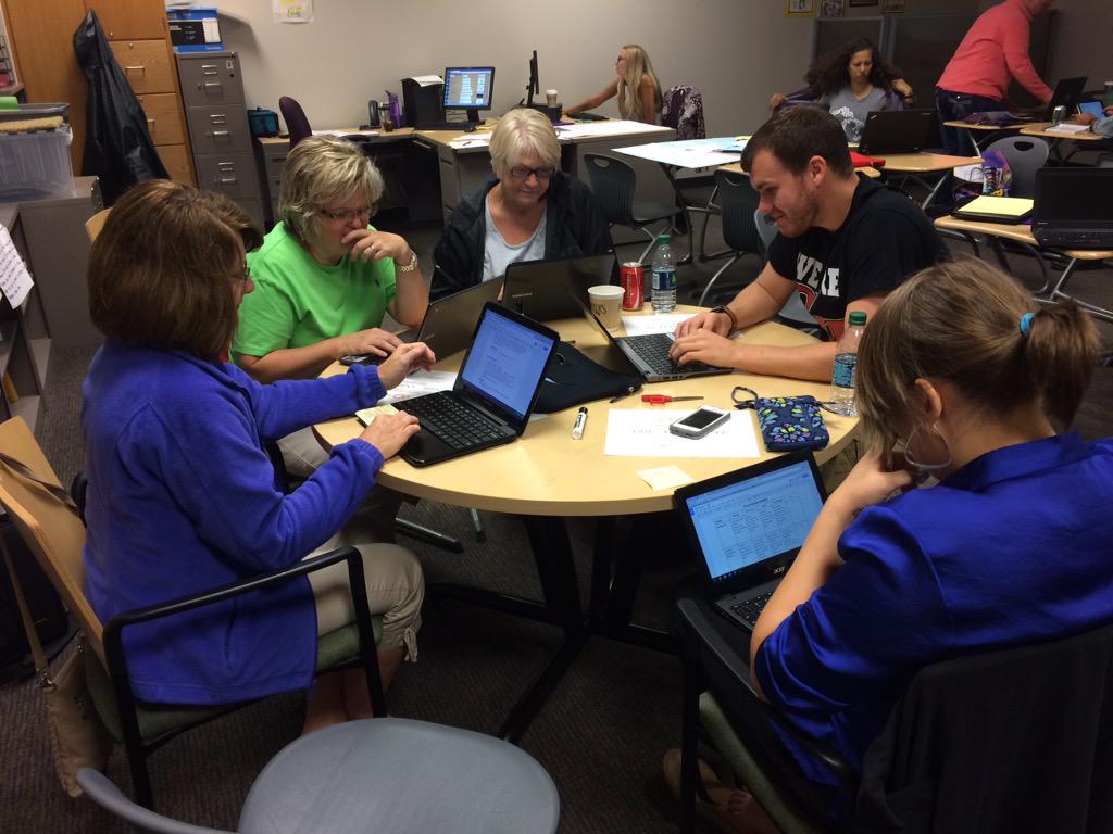 mrsbullerman's tweet photo. Preparing for #PBLinstitute GalleryWalk! @AdamEckard @pdwilliamson @shspjones @jjoneslions @charlahayes @ChadMorgan91 http://t.co/4FTphvdHbU