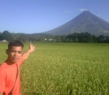 jaypeeoremor's tweet photo. Ang pinakamaganda,aktibo at nakakatakot na bulkan..
Ang Bulkang Mayon http://t.co/BttP9x6ITU
