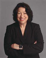 Smithsonian : Happy bday, Justice Sonia Sotomayor! NPG reflects on her portrait & legacy o 