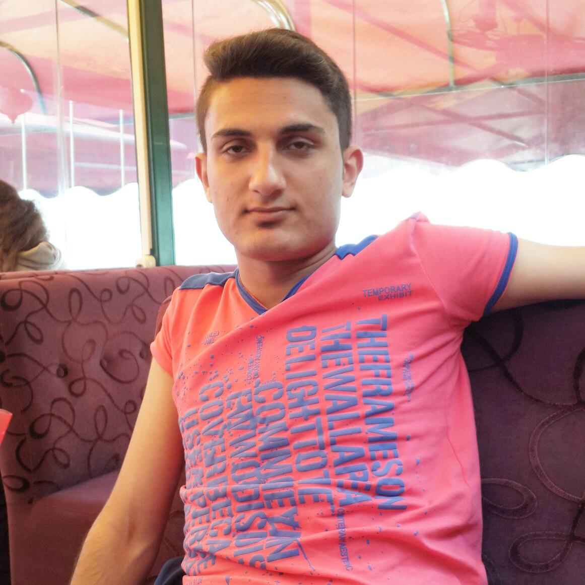 heysem_97's tweet photo. İnstagram : blackmooonjr 👍🏻😎 -    http://t.co/mB9G6ElJEG http://t.co/i3sdJslxKM
