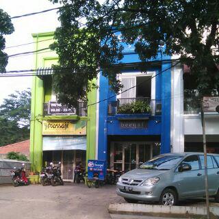 Juaal, bu..ruko Bumi Bintaro Permai. DKI. Jaksel. Pinggir jln raya. 2lt. Lt/lb.84/96. Hrg.2.6M nego cc <a href="/KabarBintaro/">IG : KabarBintaro</a>