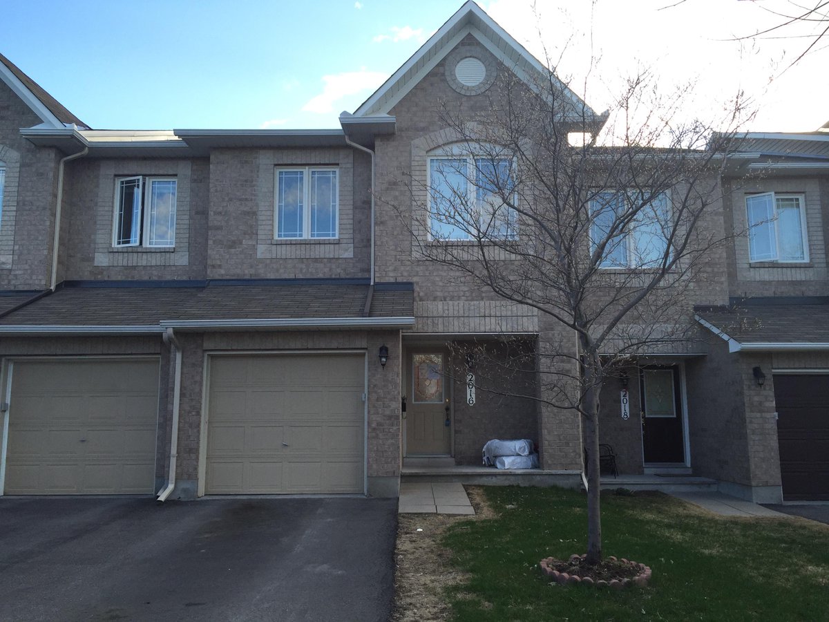 DPowerSuttonRep's tweet photo. 2016 Dunollie Cr. * OPEN HOUSE* Sat. June 27, 2-4:00. http://t.co/kLJsn95XqF #Ottawa #Realestate #OpenHouse http://t.co/ZFKvGVBCz7