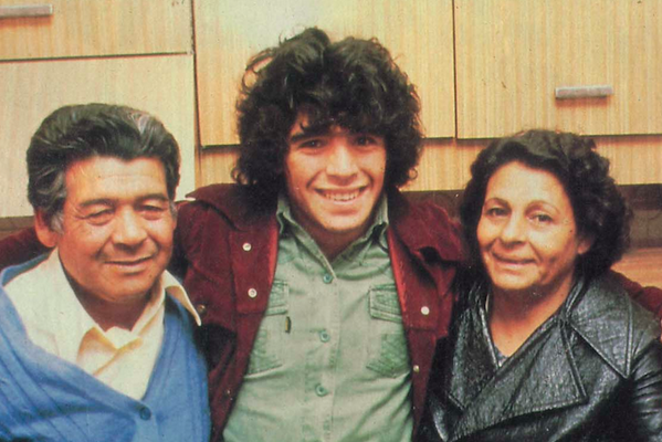 enunabaldosa's tweet photo. El mejor polvo de Fiorito. #FuerzaDiego http://t.co/n8aG5cQ17v