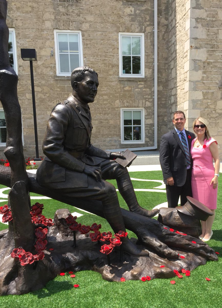 CamGuthrie's tweet photo. John McCrae Statue Unveiled in #Guelph http://t.co/7keOg8sMhr http://t.co/RxLjtzN1fi