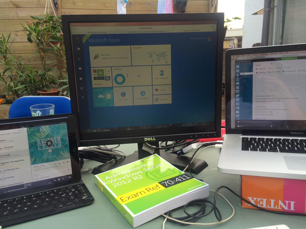 Gunther_V_'s tweet image. Working for @Axeli_BE #Azure @bizspark #Windows2012R2