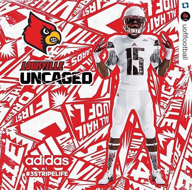 DustinTrae's tweet photo. 👀💦💦 these are sick. Can't wait for football to kick off! http://t.co/fAMa85lk6D