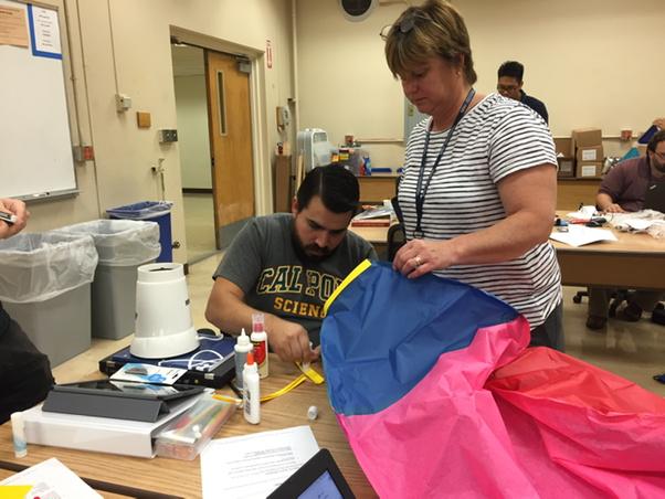 Mrsklgarcia's tweet photo. Gateway teachers building flying machines @PLTWSJSU @PLTWorg #pltwct15 http://t.co/FrOPWob1Bv