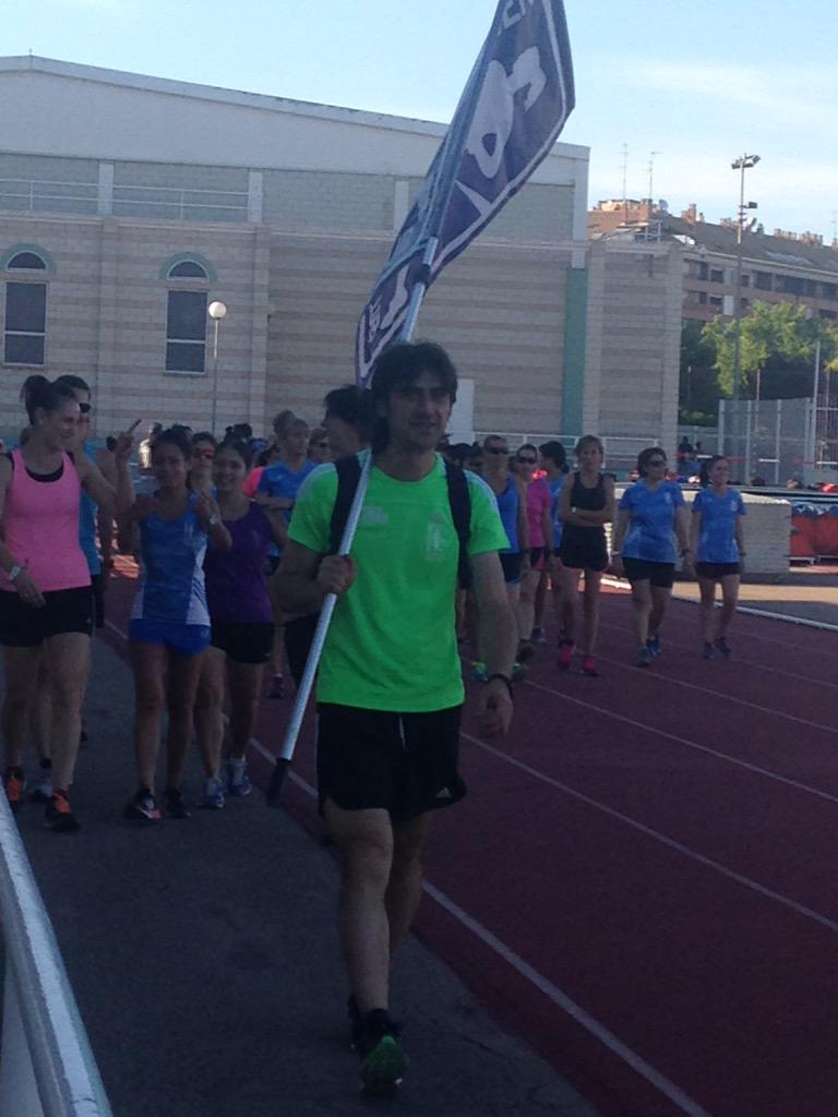 evicanm's tweet photo. Comienza el mitin @RETO10KWOMEN @zaragozadeporte @heraldoes #Run4fun #YoElegíCorrer #CorrerMeHaEnsenado @gecigoyen http://t.co/kTltMigsGQ