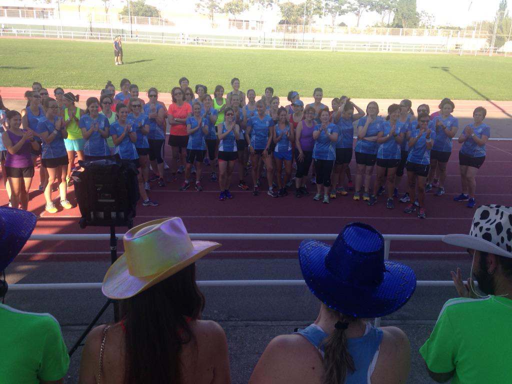 evicanm's tweet photo. Comienza el mitin @RETO10KWOMEN @zaragozadeporte @heraldoes #Run4fun #YoElegíCorrer #CorrerMeHaEnsenado @gecigoyen http://t.co/kTltMigsGQ
