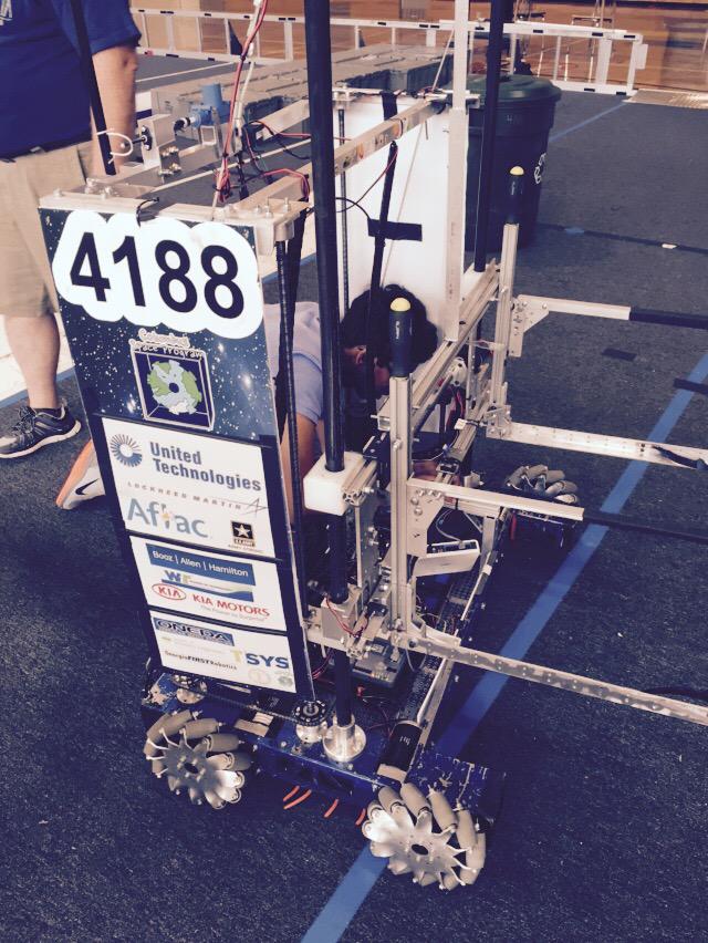 FRC4188's tweet photo. Checking the limit switch before #XBotsofSummer #OMGrobots http://t.co/5T76I3cQa4