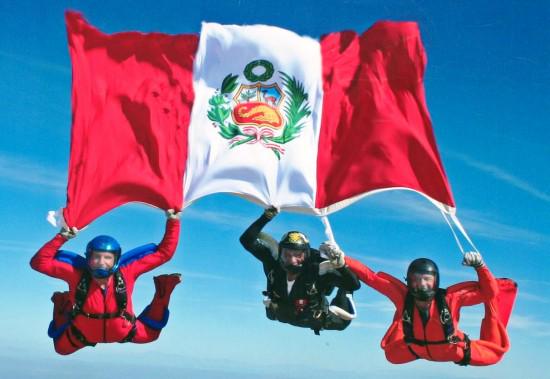 ChungaMercedes's tweet photo. Vamos Perú se que vamos a ganar vinos peruuuuuu...  #YoSeQueSiSePuede http://t.co/RmItJsQA0E