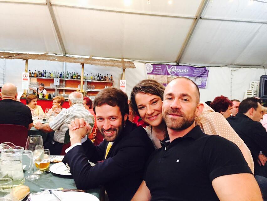 Noches de feria y gente guapa en nuestra Caseta! 💜💚 <a href="/Juanitoaguilarr/">Juan A Aguilar Jime</a> <a href="/__TITA_/">ANA A. PEREZ AGUILAR</a> <a href="/JacintoReina/">Jacinto M Reina</a> <a href="/CeliaReina2/">Celia Reina</a> @rafareina