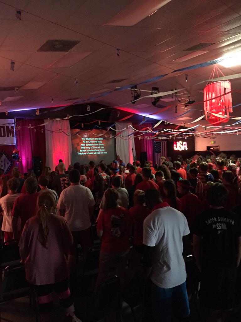 school_red's tweet photo. Worshiping with Red http://t.co/4vfxIDgEuk