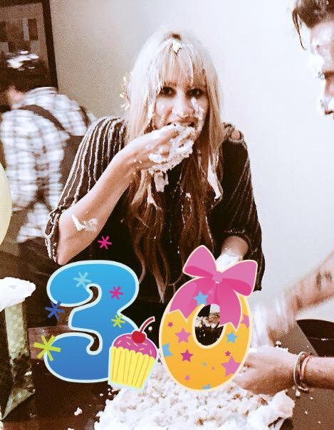 HaAshCdJuarez's tweet photo. #Los30DeHanna #HBDHannaHaAsh 💕 http://t.co/NA0jAKoVxG
