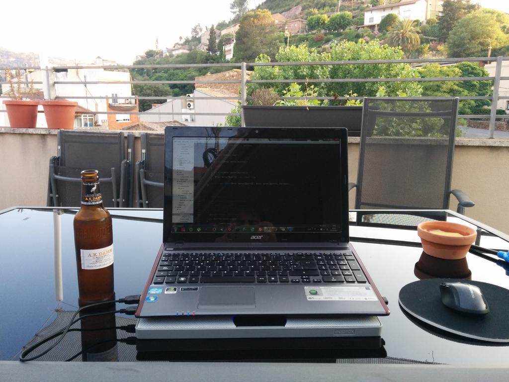 Jordi_Com's tweet image. Code time! #summercode